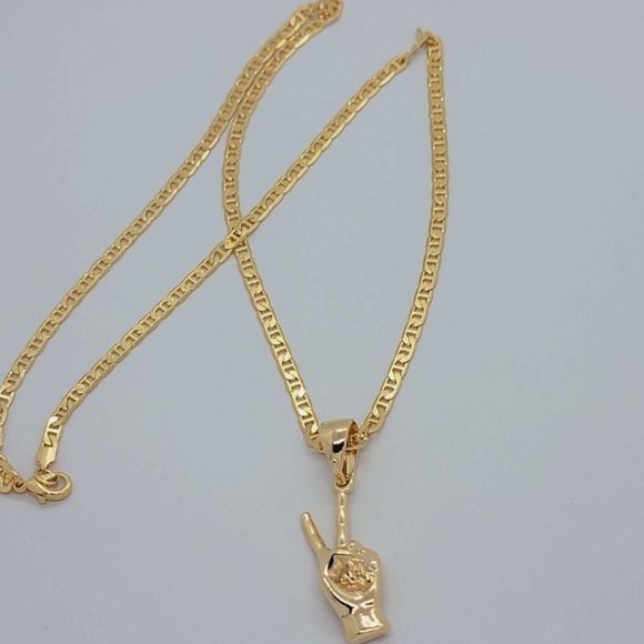 Other - Brand New Brazilian 18k Gold Filled Hand w/ Peace Sign  Necklace